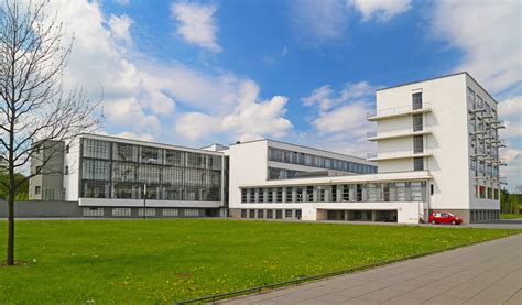 Bauhaus Dessau Campus—Bauhaus Architecture Photos | Architectural Digest