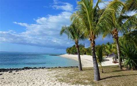 Le Morne Beach / Mauritius // World Beach Guide