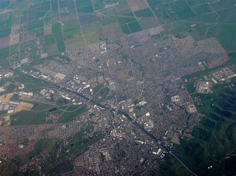 File:Aerial view of Vacaville, California.jpg - Wikimedia Commons