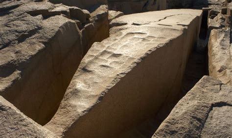 Egypt's Great Pyramid: ‘Staggering’ quarry discovery disputes leading construction theory ...