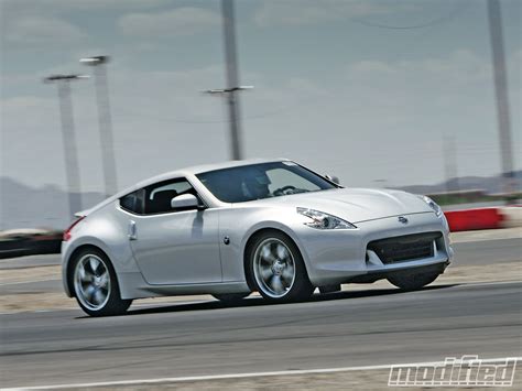 Nissan 370Z - Track Testing Nissan’s Latest Z Car