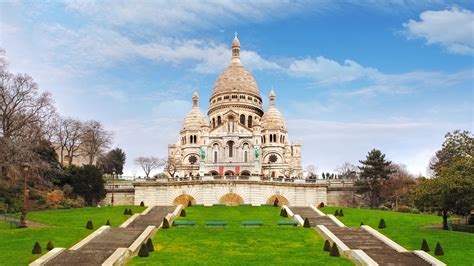 Sacre Coeur, A Beautiful Church on A Montmartre Hill, Paris - Traveldigg.com