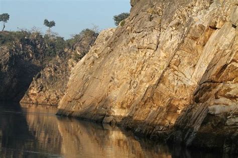 Marble Rocks at Bhedaghat (Jabalpur) - 2021 All You Need to Know Before ...