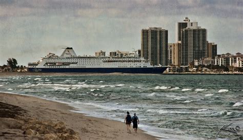 Cruise Ship – Palm Beach Island, Florida | HDR Photography by Captain Kimo