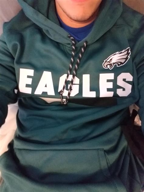 My girlfriend got me a bunch of Eagles gear for my birthday today! : r ...