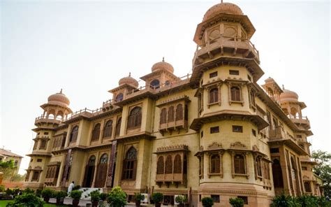 Most Famous Historical Buildings in Karachi | Zameen Blog