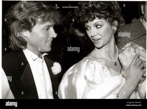 VICTORIA PRINCIPAL AND ANDY GIBB 1984 NIGHT OF 100 STARS RADIO CITY MUSIC HALL,NYC. CREDIT ALL ...