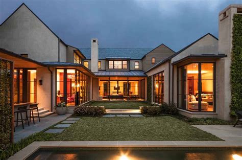 Extraordinary home in Dallas built around a central courtyard