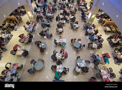 Food court in mall america hi-res stock photography and images - Alamy