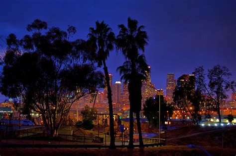 Late night skyline : r/LosAngeles