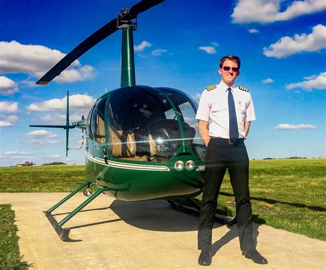 Helicentre announces 2019 helicopter scholarships - Pilot Career News : Pilot Career News