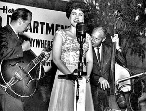 10 Best Patsy Cline Songs of All Time - Singersroom.com