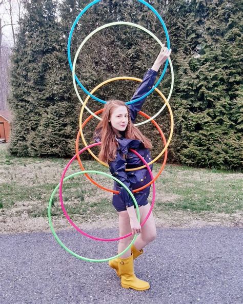 5 Hula Hooping Benefits That Changed My Life - Ruby Hooping