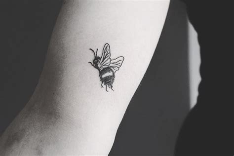 Cute little bee tattoo - Tattoogrid.net