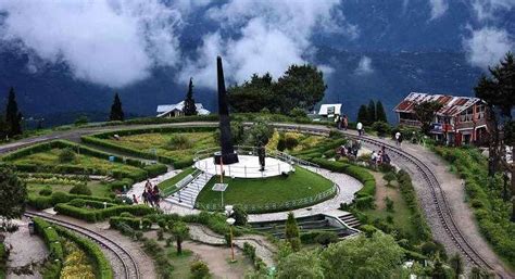 26 Scenic Tourist Places In Darjeeling You Must Visit In 2024