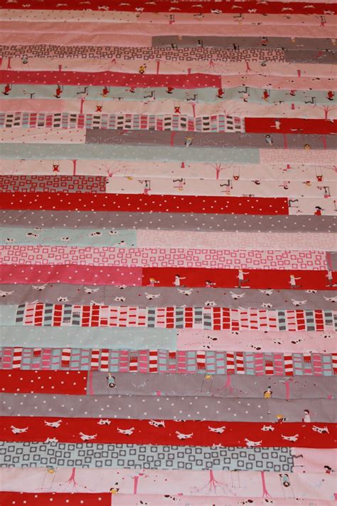 BlueberryGabs: Jelly Roll "Race" Quilt