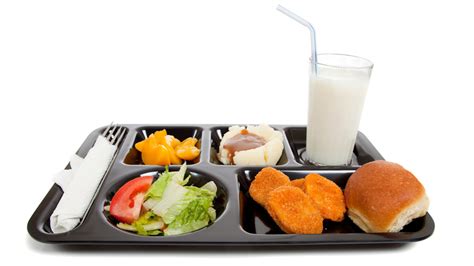 Vegetables hit school lunch trays, but most kids don't bite - TODAY.com