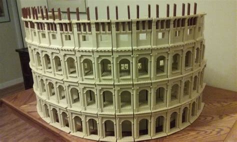 Lego Colosseum from a Motion Picture Studio - Minifigure Price Guide