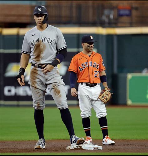 Aaron Judge standing next to Jose Altuve : r/baseball