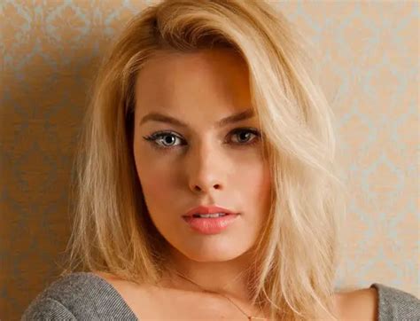 Margot Robbie Diet Plan | Celebie