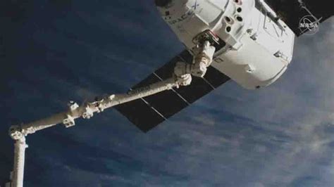 SpaceX Dragon Cargo Capsule Arrives at Space Station