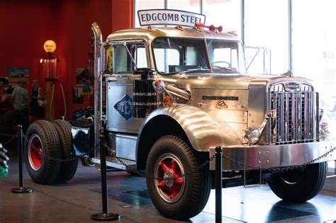 Iowa 80 Trucking Museum – Iowa 80 Truckstop