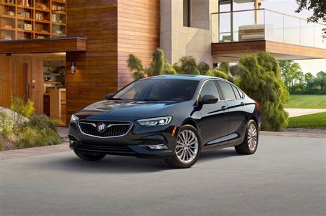 2018 Buick Regal Sportback Review & Ratings | Edmunds