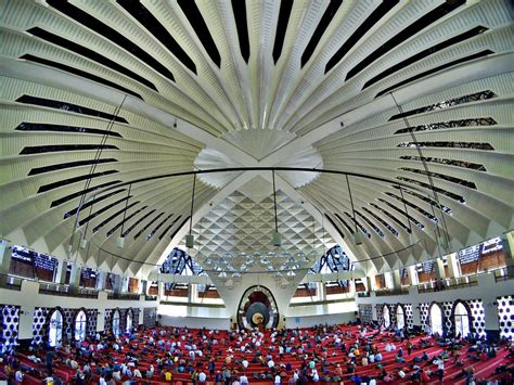 Masjid Raya Sumatera Barat – Gana Islamika