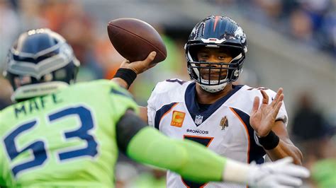 Denver Broncos 16-17 Seattle Seahawks: Russell Wilson booed and beaten ...