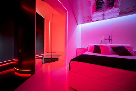 EMMA SCOLARI Senses Room - Dealuna Motel, Fidenza, Italy Neon Lights Bedroom, Room Lights ...