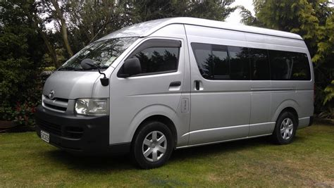 Toyota Hiace 12 Seater - reviews, prices, ratings with various photos