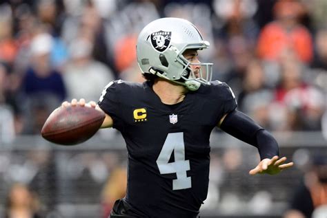 Reports: Raiders grant Saints permission to host visit with Derek Carr ...