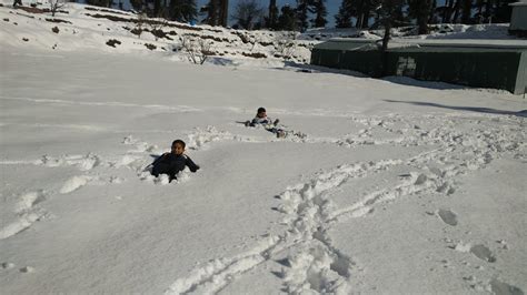 Winter on the Road #snowfall in #Chamba #Kanatal #Dhanaulti like Shimla & Manali - YouTube