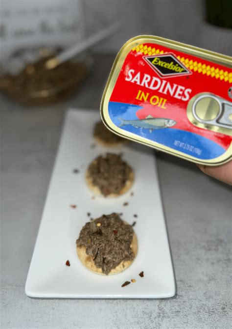 How to Make Sardines and Crackers Jamaican Style - Jerk Tavern