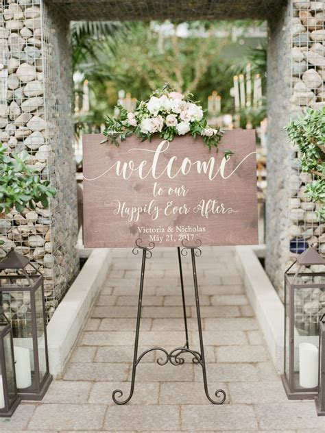 15 Cute Wedding Signs You Need for the Big Day