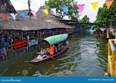 Khlong Lat Mayom Floating Market in Bangkok Editorial Photo - Image of ...