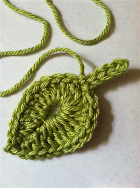 Lakeview Cottage Kids: "One Green Leaf"....... FREE Crochet Leaf Pattern #2 Today!