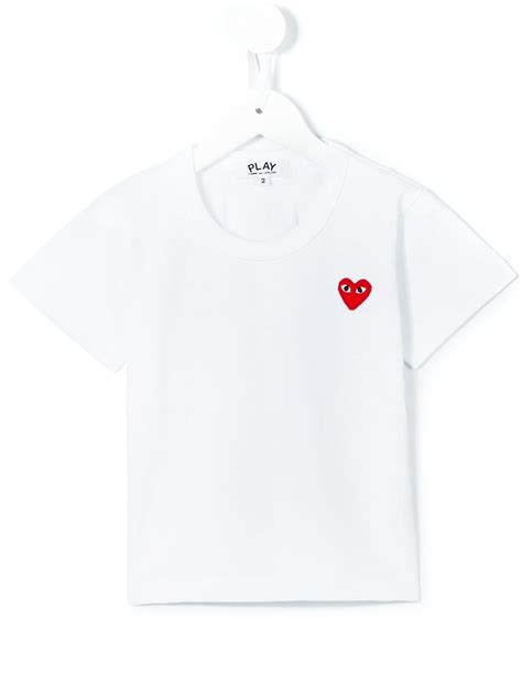 Shop Comme Des Garçons Play Kids heart logo T-shirt with Express ...