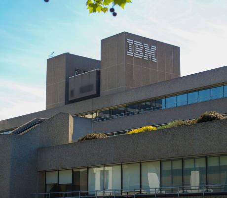 Is IBM Stock Still Good Enough for Dividend Investors?