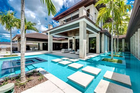 Naples In Naples, Florida, United States For Sale (10519972)