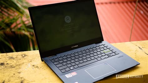 ASUS vivoBook Flip 14 (2021) review: Ambitious ultraportable with flaws