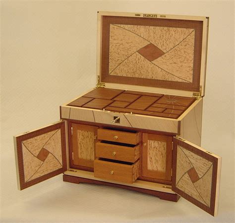 Bench Design : Hidden compartment jewelry box plans