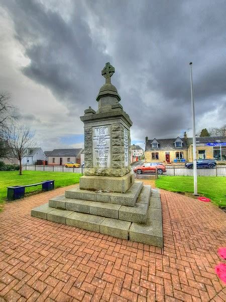 Fauldhouse war memorial. | John McKnight | Flickr