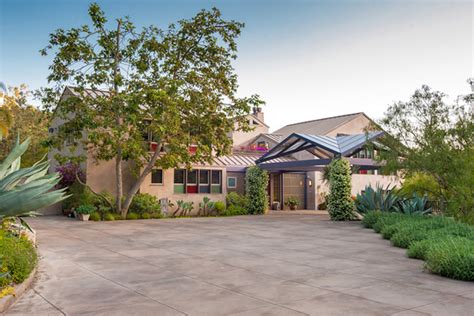 A Show House in Los Angeles—WSJ House of the Day - WSJ