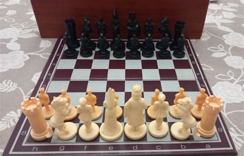 Chess set - Plastic - Catawiki