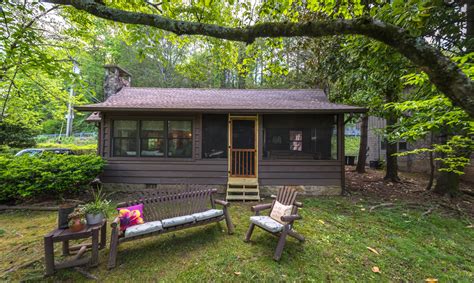 Riverfront Gatlinburg Cabins — On the River