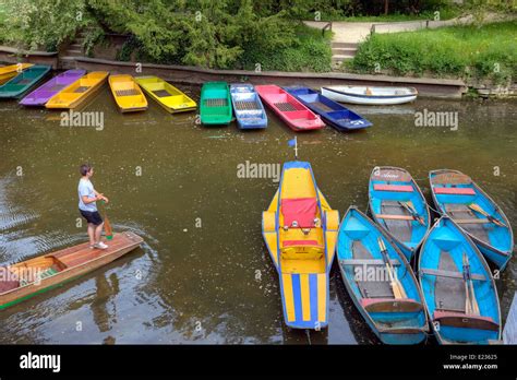 Magdalen Bridge, Punting, Oxford, Oxfordshire, England, United Kingdom Stock Photo - Alamy