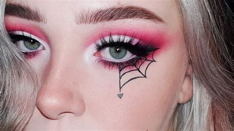 Step Up Your Eyeliner Game This Spooky Season With A Spider-Web Look