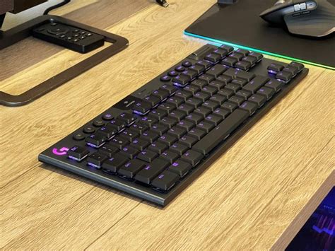 Logitech G915 TKL Review - Gadgets Middle East