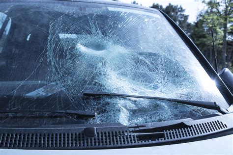 A Cracked Windshield Is Dangerous: Here’s Why | Glasshopper